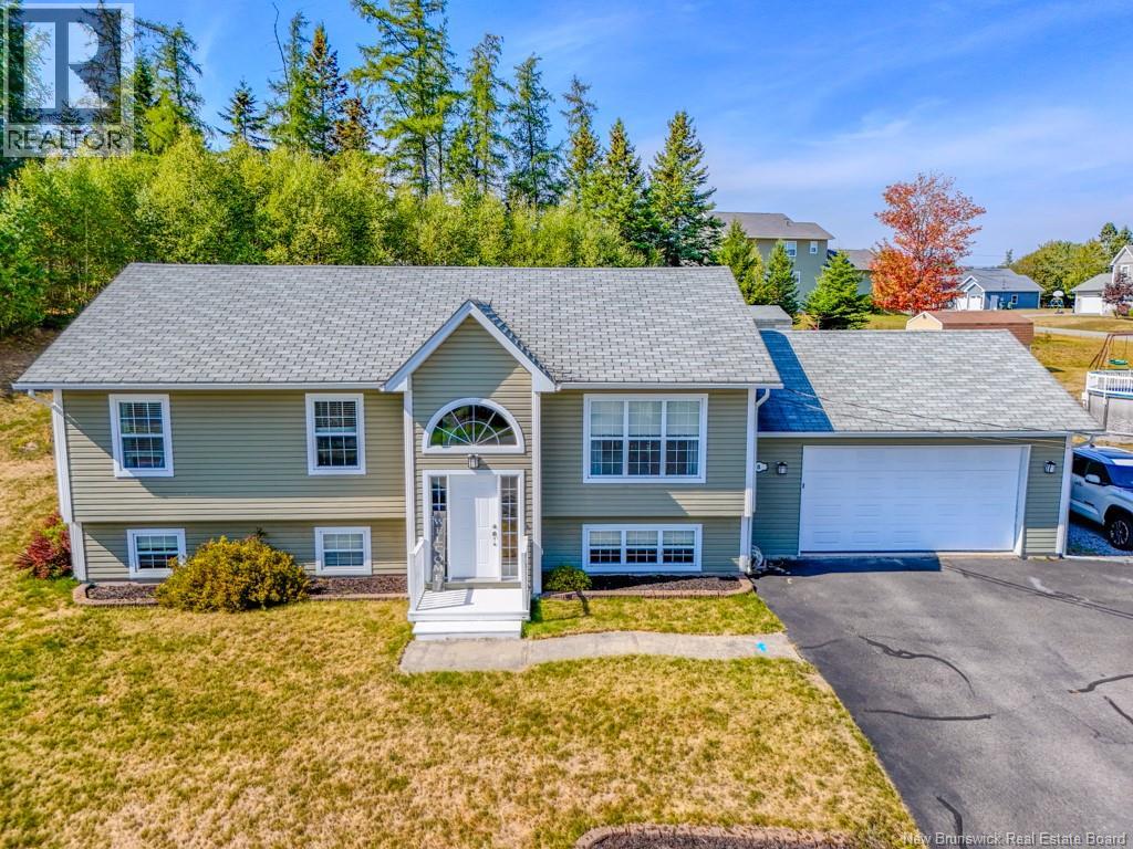 8 Azalea Ct, Quispamsis, NB E2E 0A6