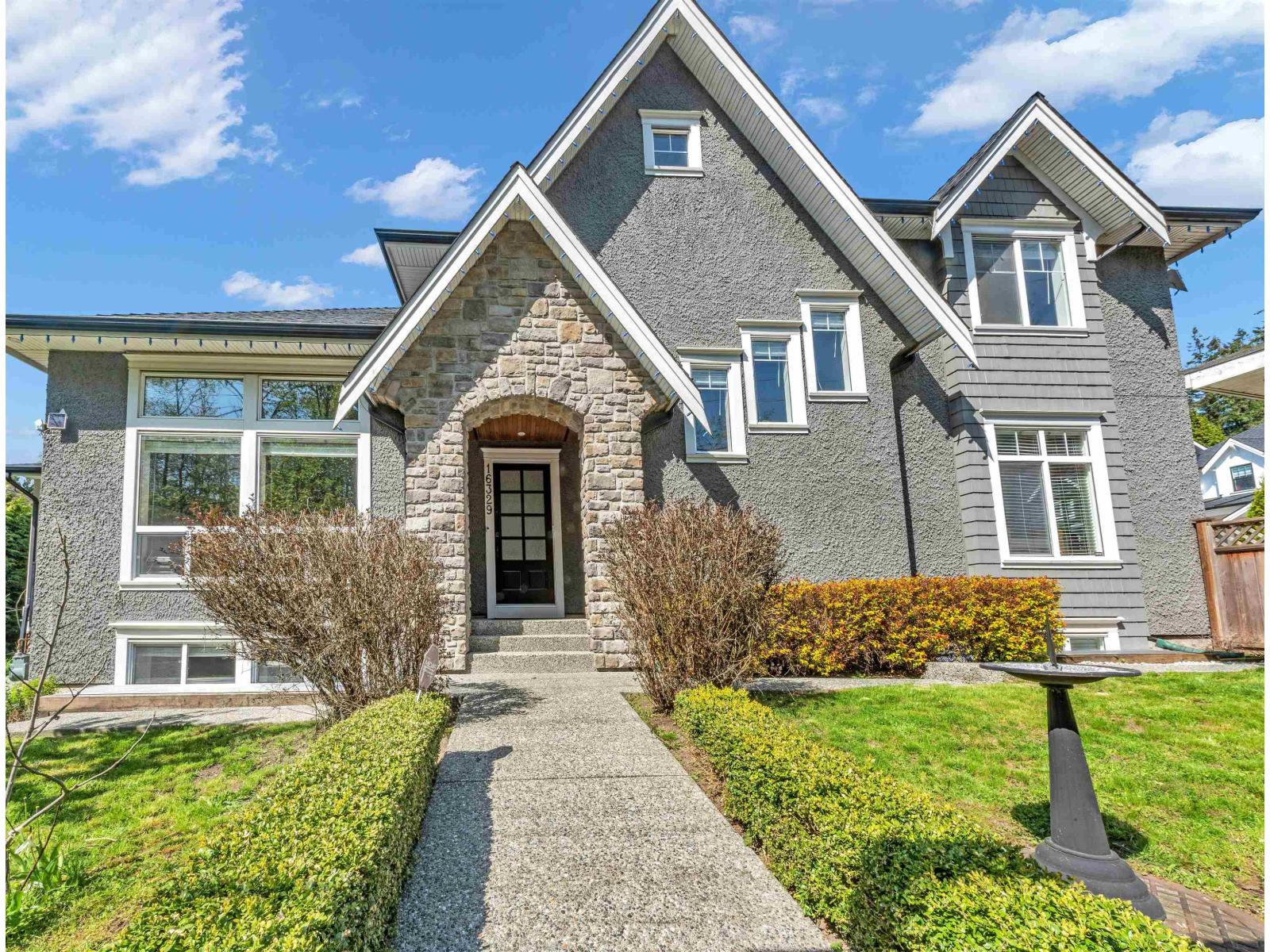 8 Avenue Unit 16329, Surrey, BC V4A 1A3