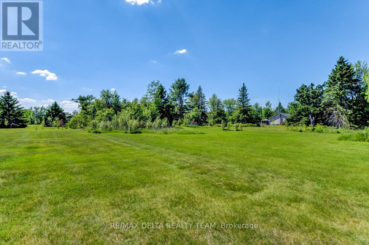 2080 Bouvier Rd, Clarence-rockland, ON K1A 1N0
