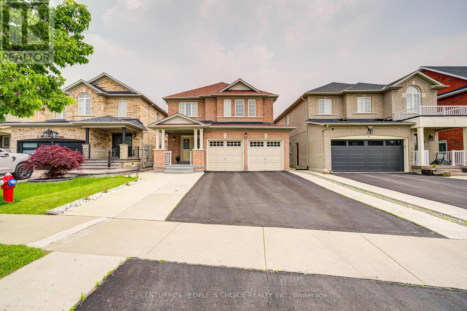 7 Heathbrook Ave, Brampton, ON L6P 2N1