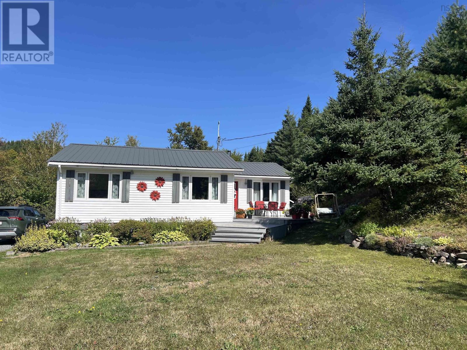 31 Mckenzie Settlement Rd, Upper North River, NS B6L 6L7