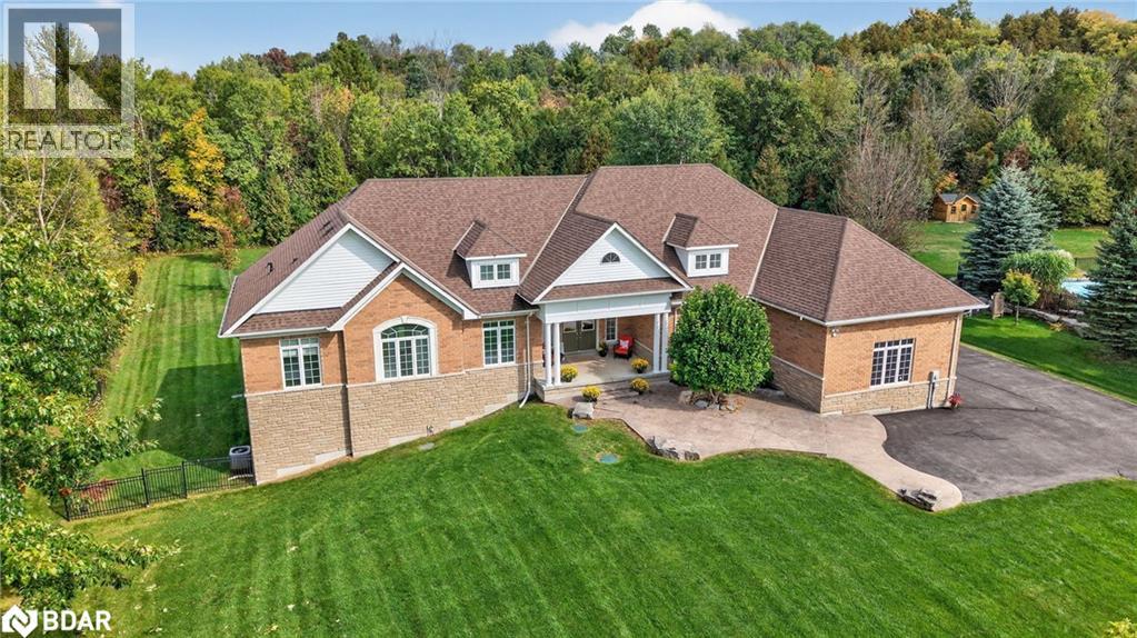 60 Underhill Ct, Essa, ON L9R 1V2