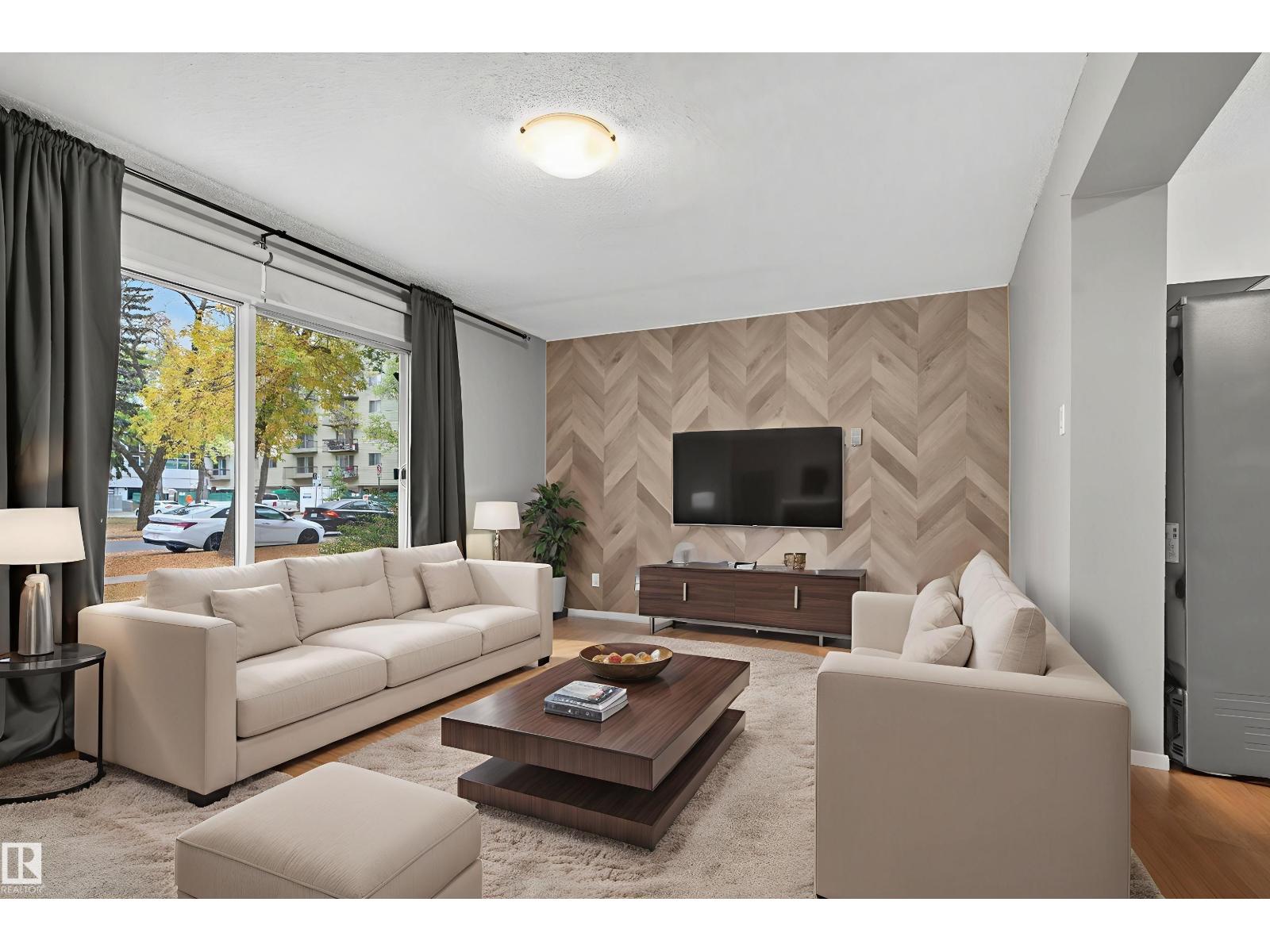 10208 113 Street #23, Edmonton, AB T5K 1P4