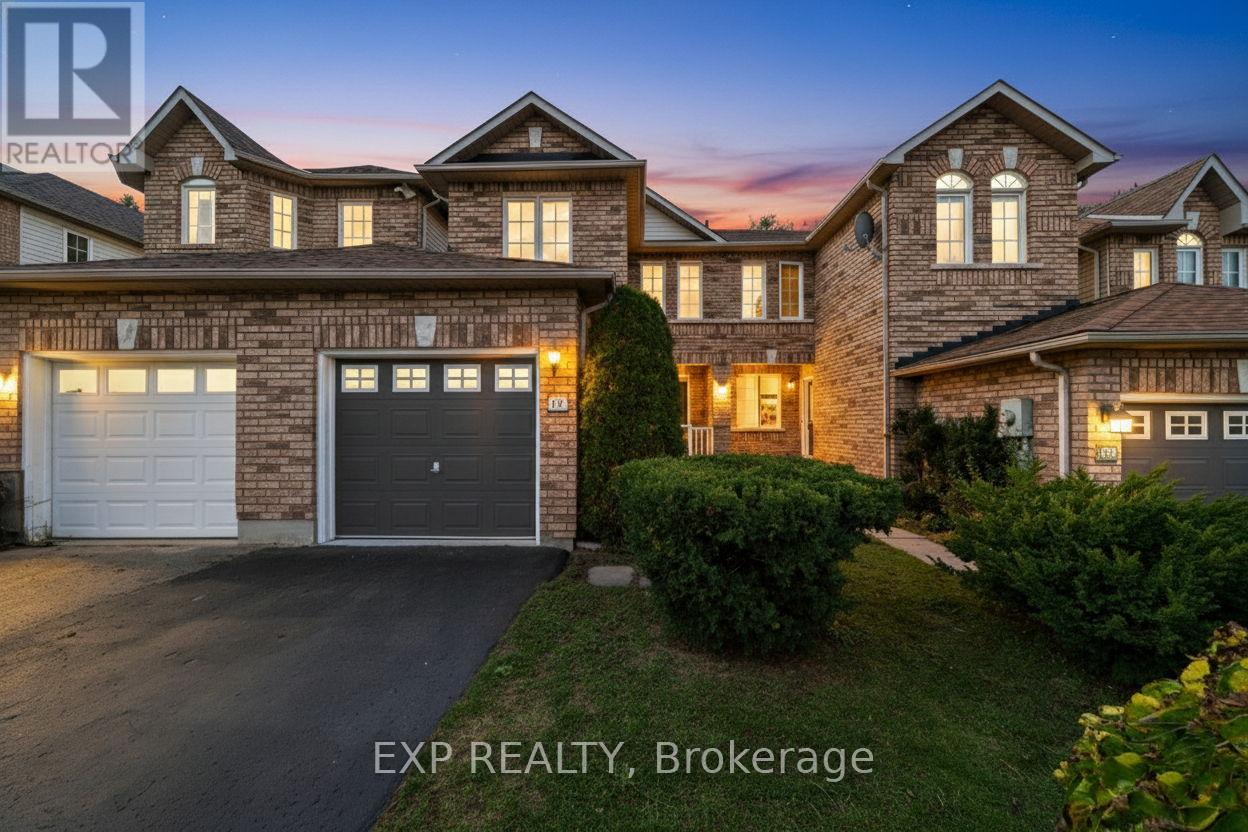 56 Hawthorne Cres, Barrie, ON L4N 9Y7