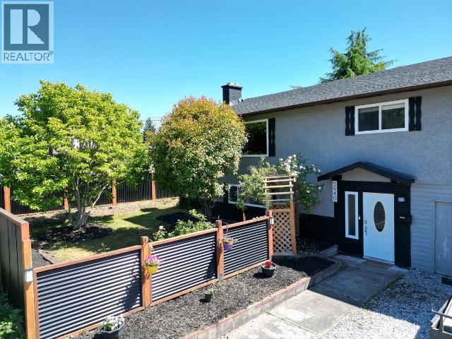 5940 Nass St, Powell River, BC