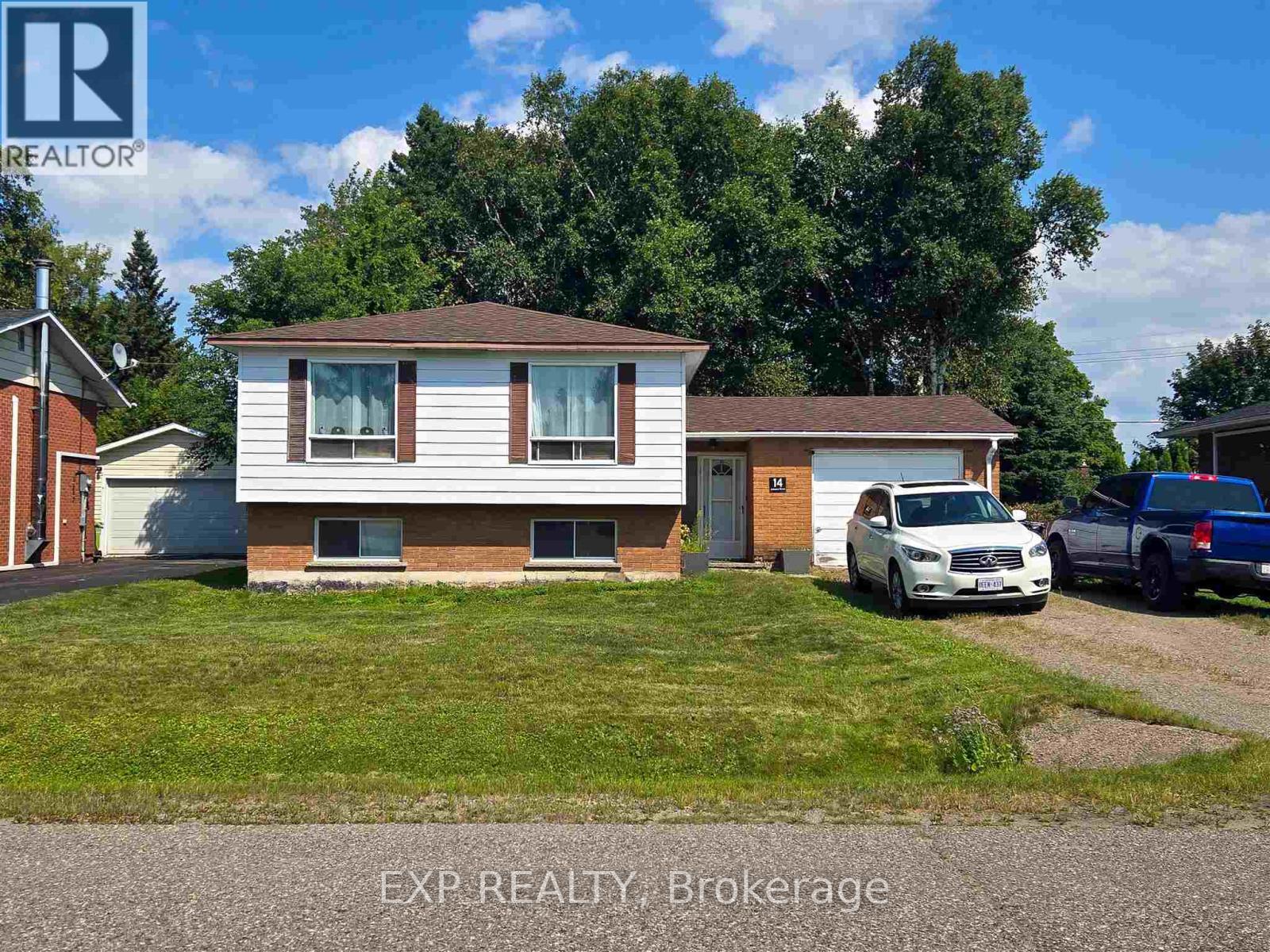 14 Admiral Dr, Sault Ste. Marie, ON P6C 5W3