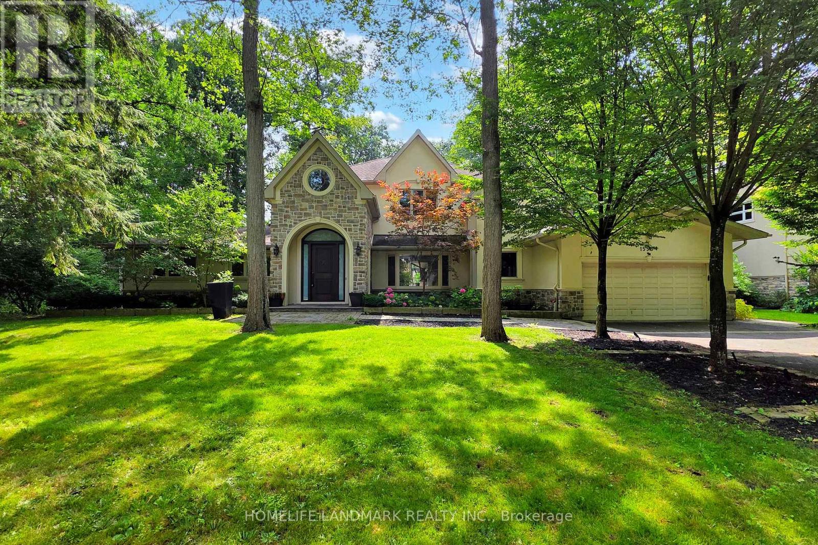 1558 Spring Rd, Mississauga, ON L5J 1N3