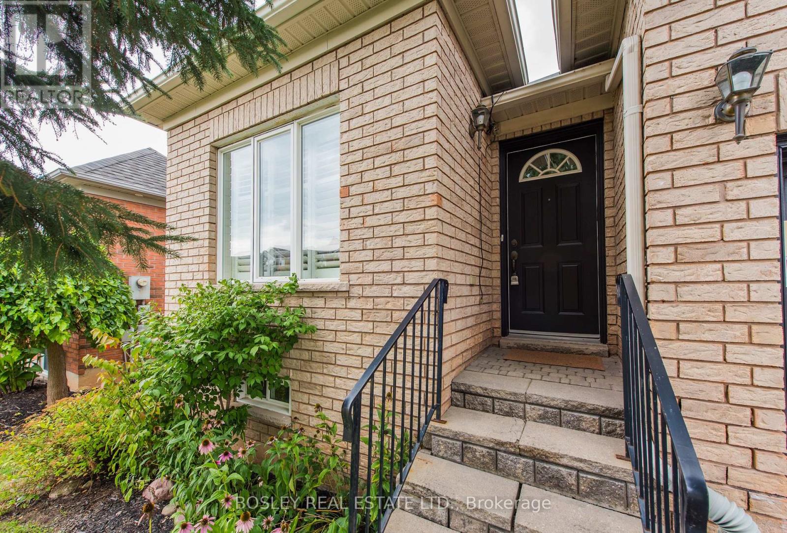 41 Atwood Ave, Halton Hills, ON L7G 5Z9