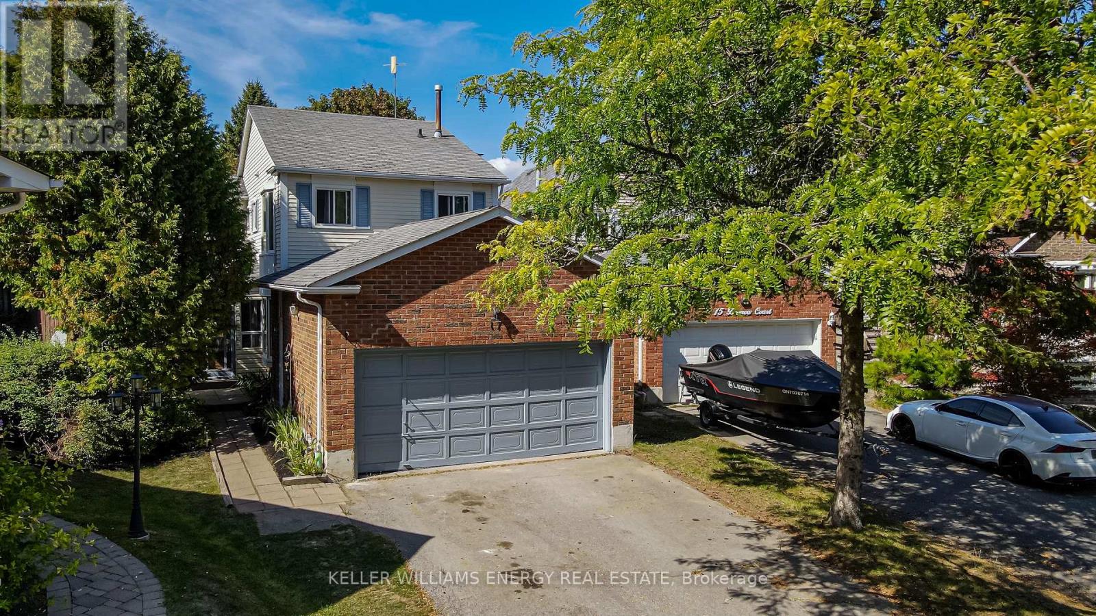 17 Barrow Ct, Whitby, ON L1P 1E4