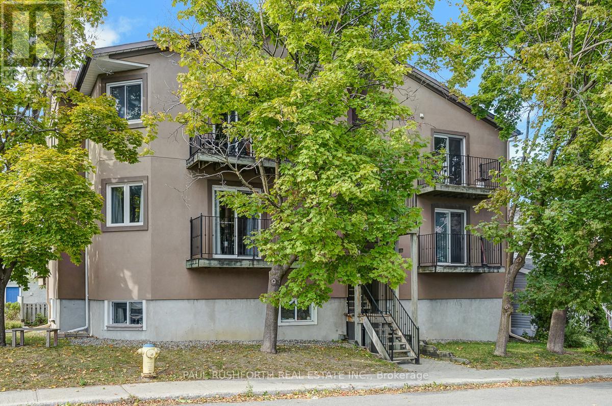 201 41 Hilda St, Ottawa, ON K1Y 4T4
