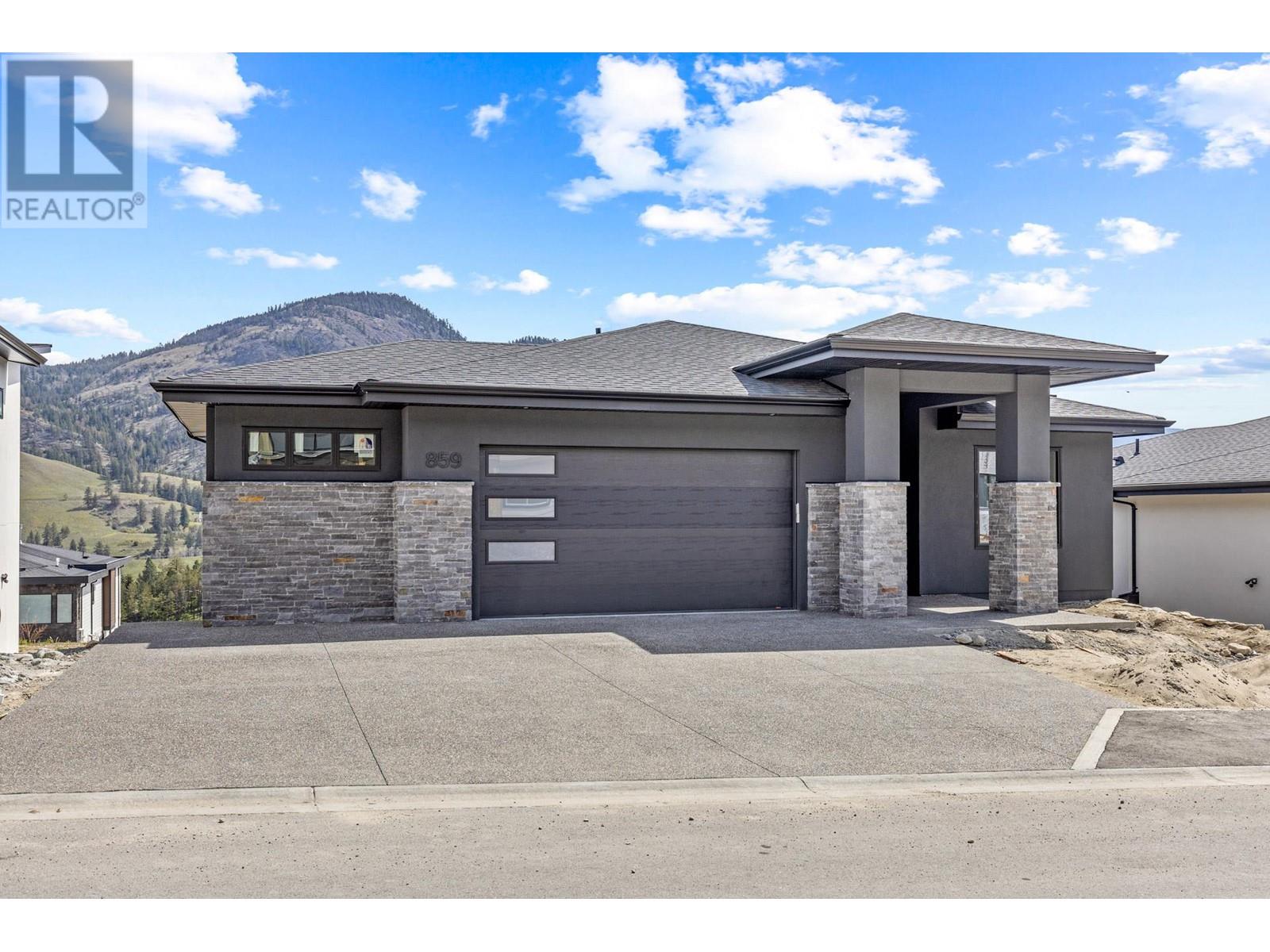 859 Melrose St, Kelowna, BC V1P 0A8
