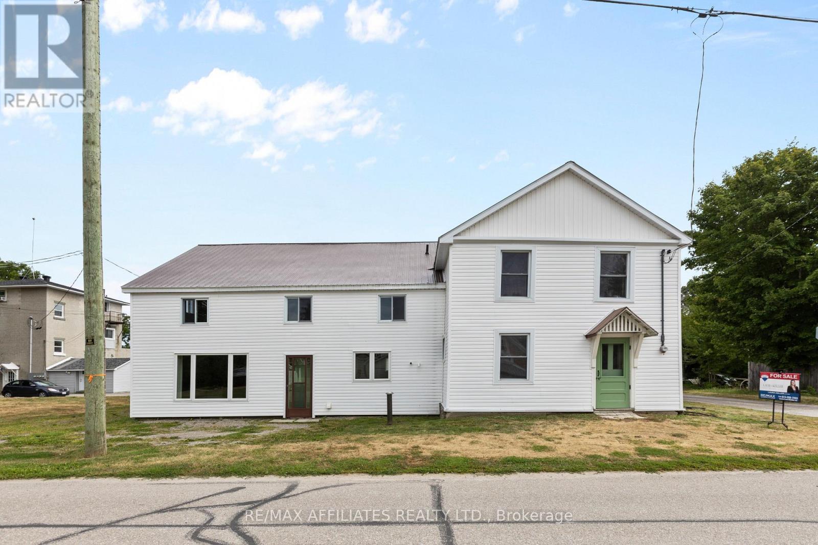 79 Henry St, Merrickville-Wolford, ON K0G 1G0
