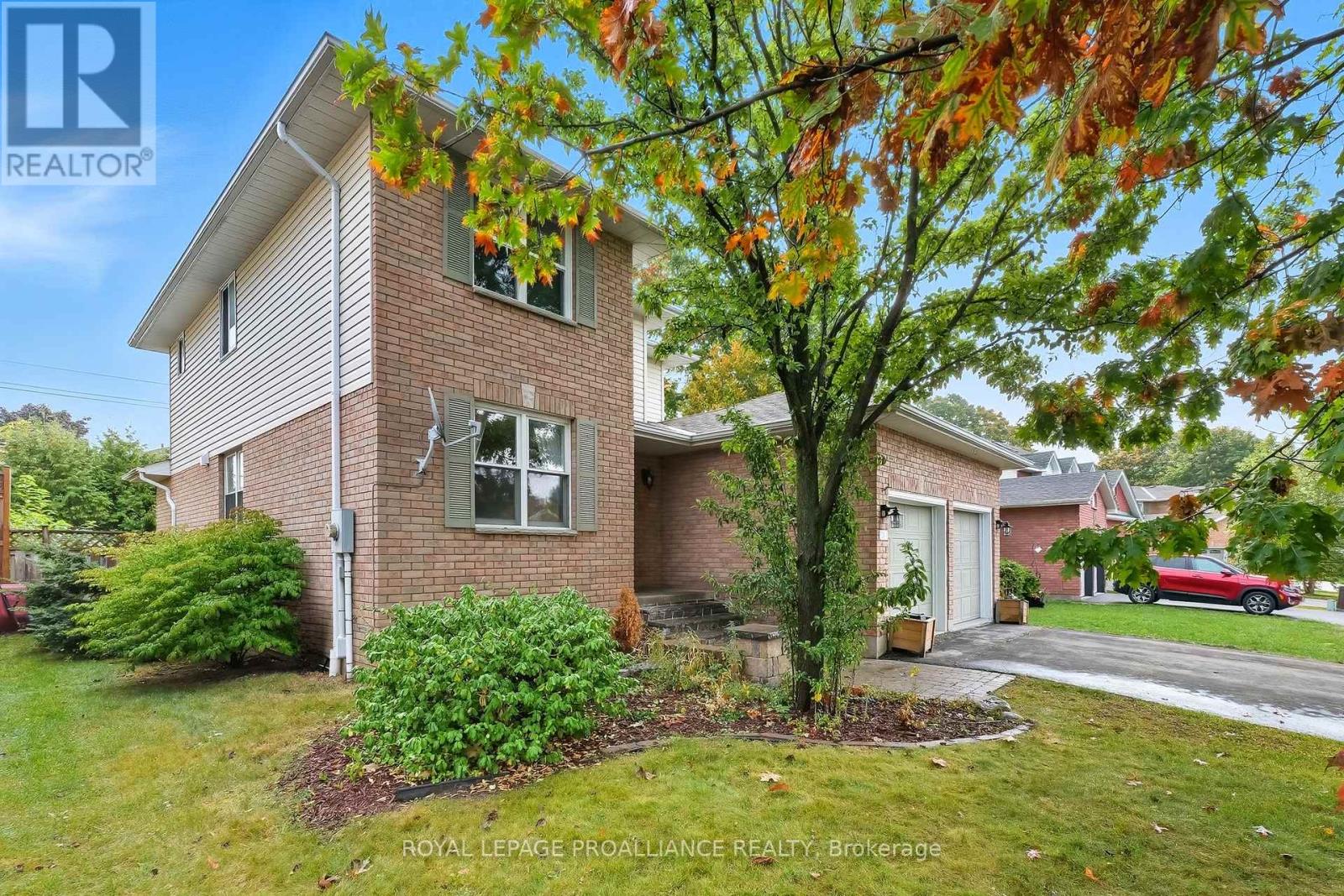 34 Forchuk Cres, Quinte West, ON K8V 6N2