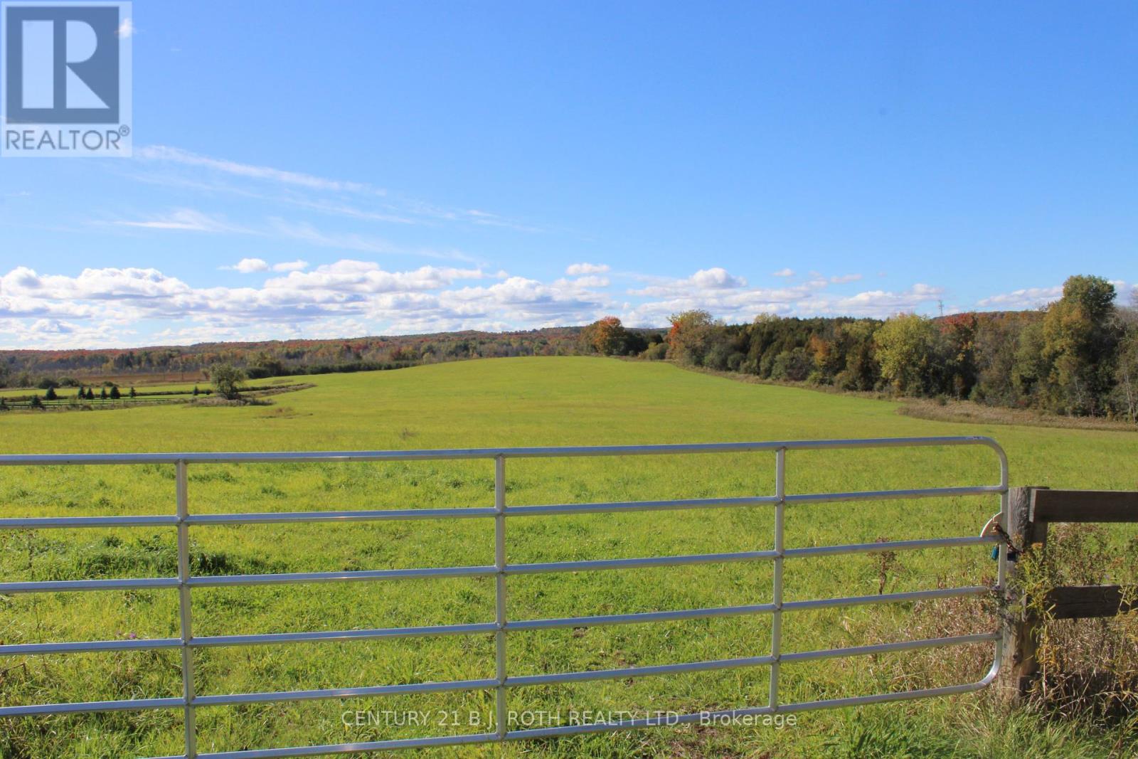 388 Woodland Dr, Oro-Medonte, ON L3V 6H1