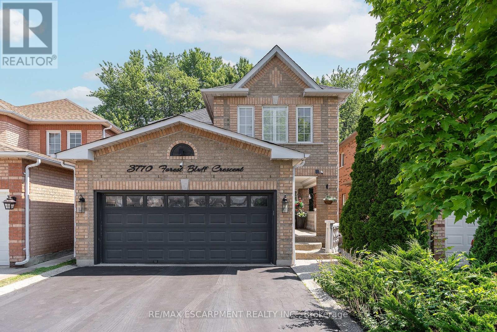 3770 Forest Bluff Cres, Mississauga, ON L5N 7T8