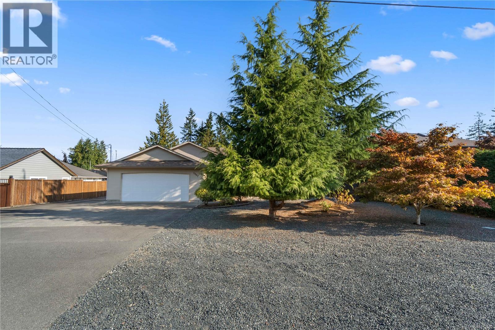 1067 Yellowbrick Rd, Parksville, BC V9P 2B3