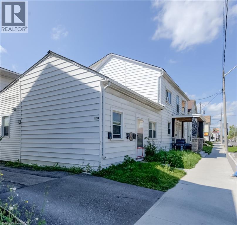 1214-1218 King St E, Cambridge, ON N3H 3P8