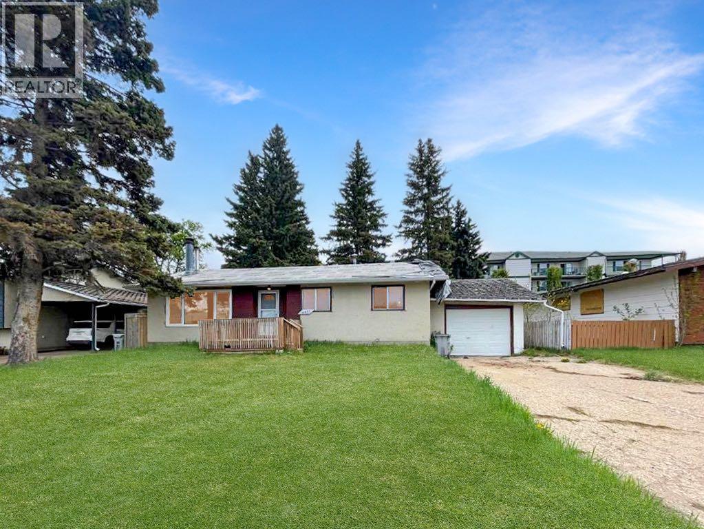 5521 47 Street East, High Prairie, AB T0G 1E0