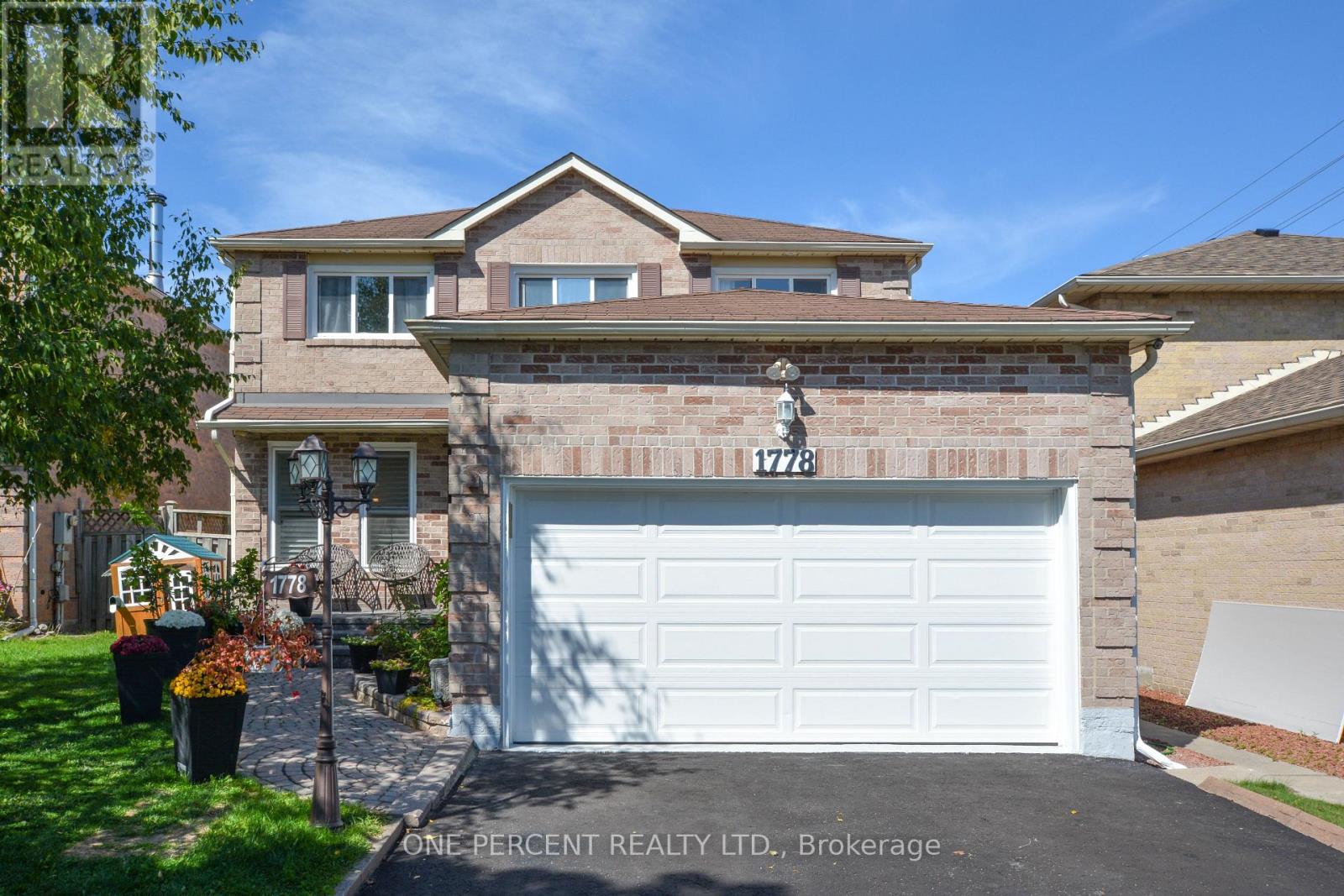 1778 Silverthorn Sq, Pickering, ON L1V 5C4