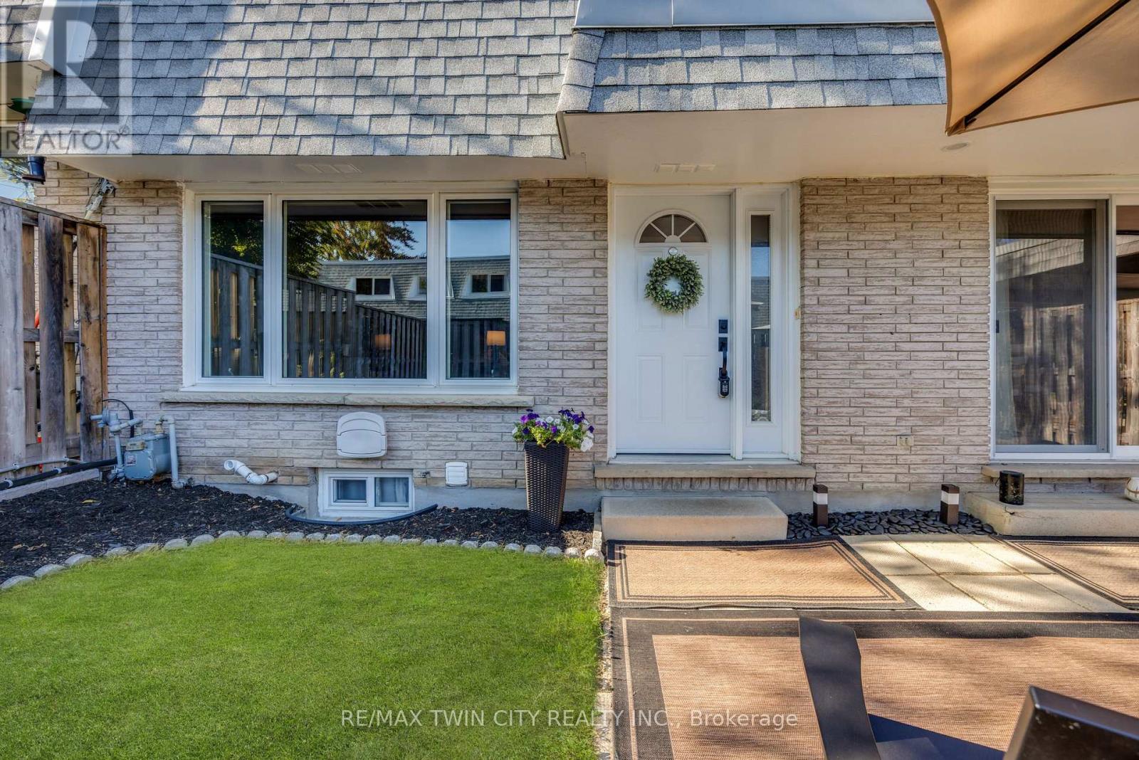 54 14 Williamsburg Rd, Kitchener, ON N2E 1W1