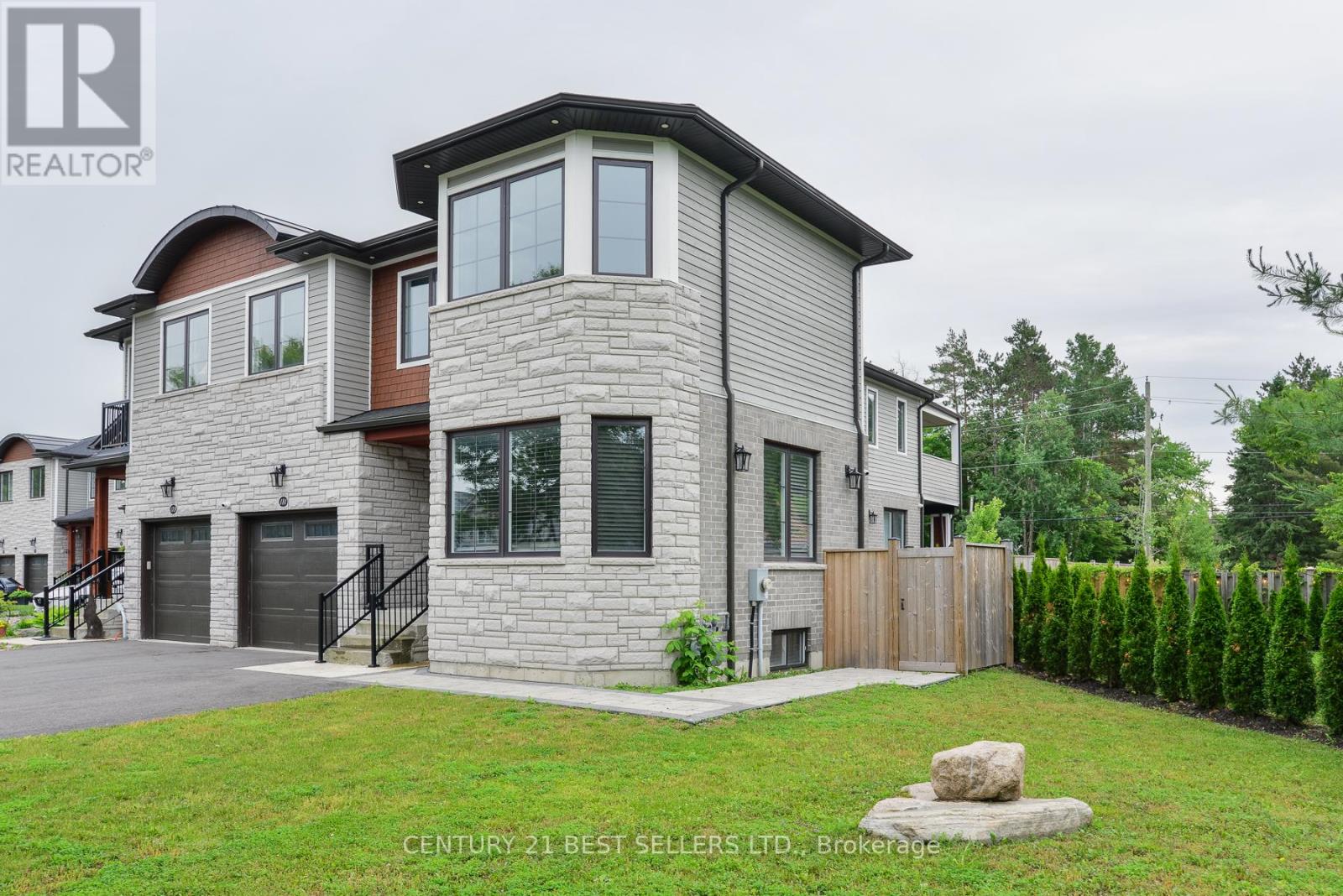 181 Anglo St, Bracebridge, ON P1L 2H3