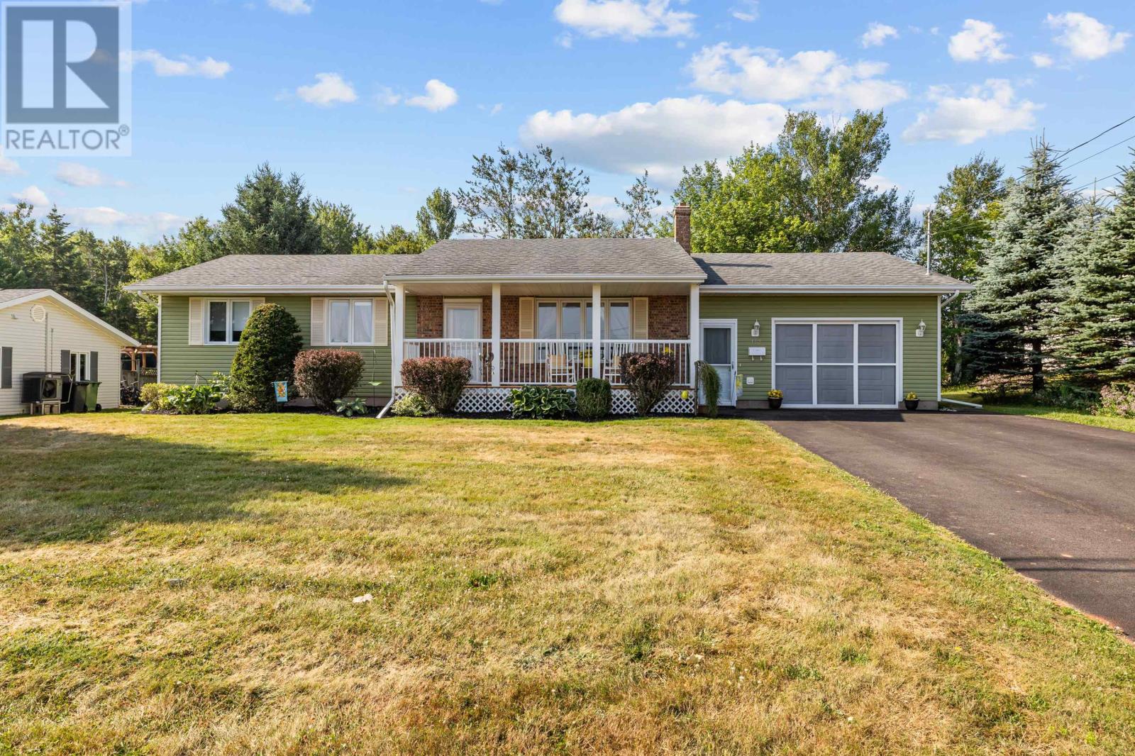 112 Burkeshire Dr, Summerside, PE C1N 6C5