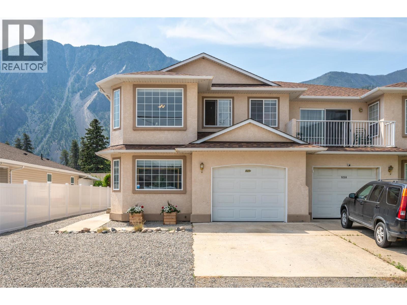523 10th Avenue Unit 2, Keremeos, BC V0X 1N3