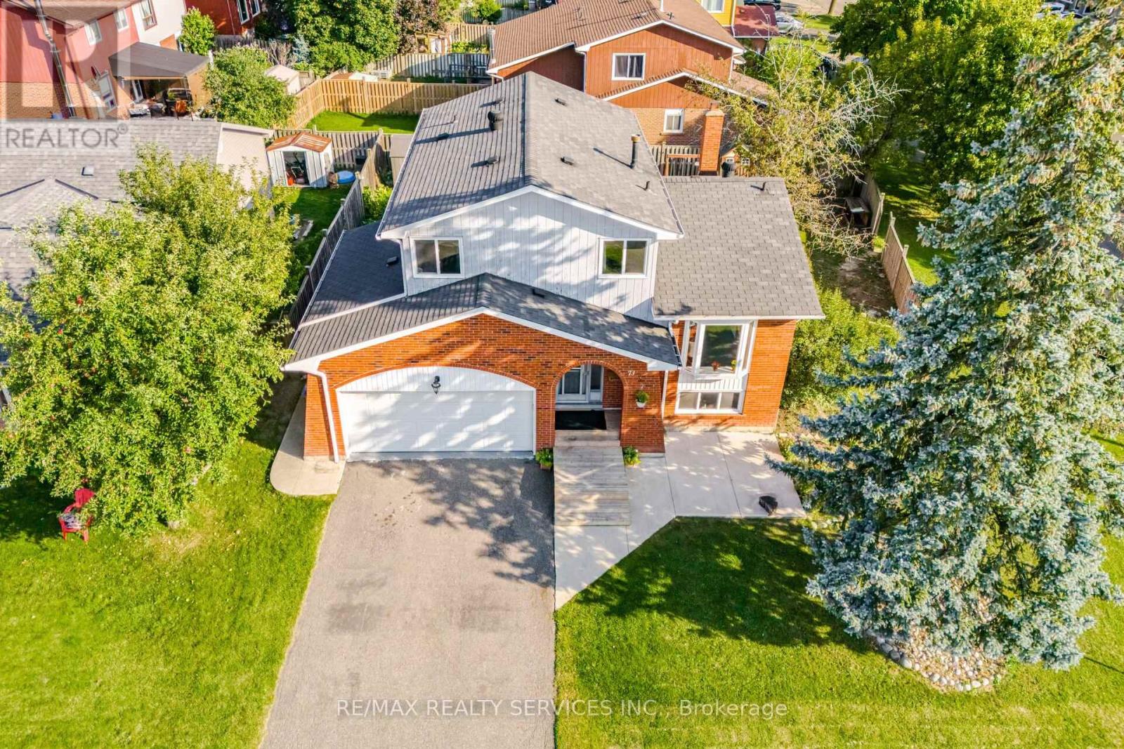 73 Blackthorn Ln, Brampton, ON L6V 3K9