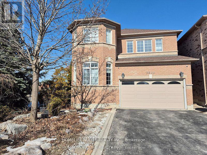 3866 Thomas St, Mississauga, ON L5M 7B1