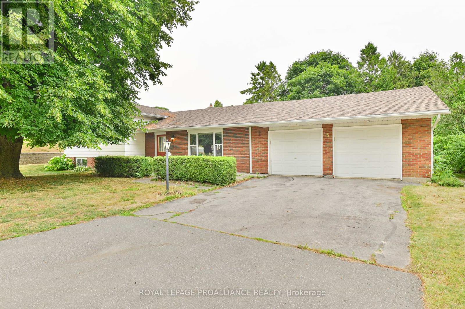 5 Orchard Cres, Brighton, ON K0K 1H0