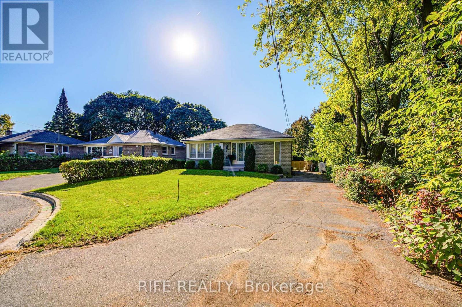 306 Wenlock St, Richmond Hill, ON L4C 1M7