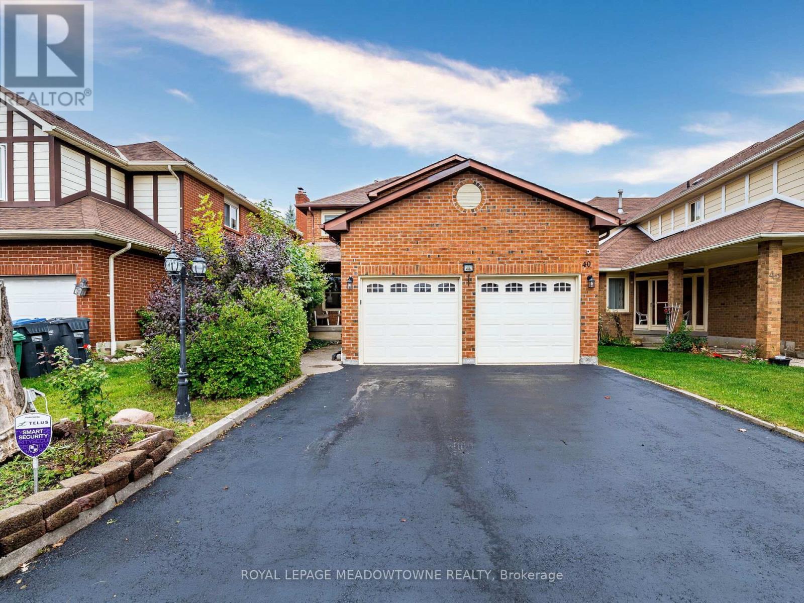 40 Lord Simcoe Dr, Brampton, ON L6S 5H3