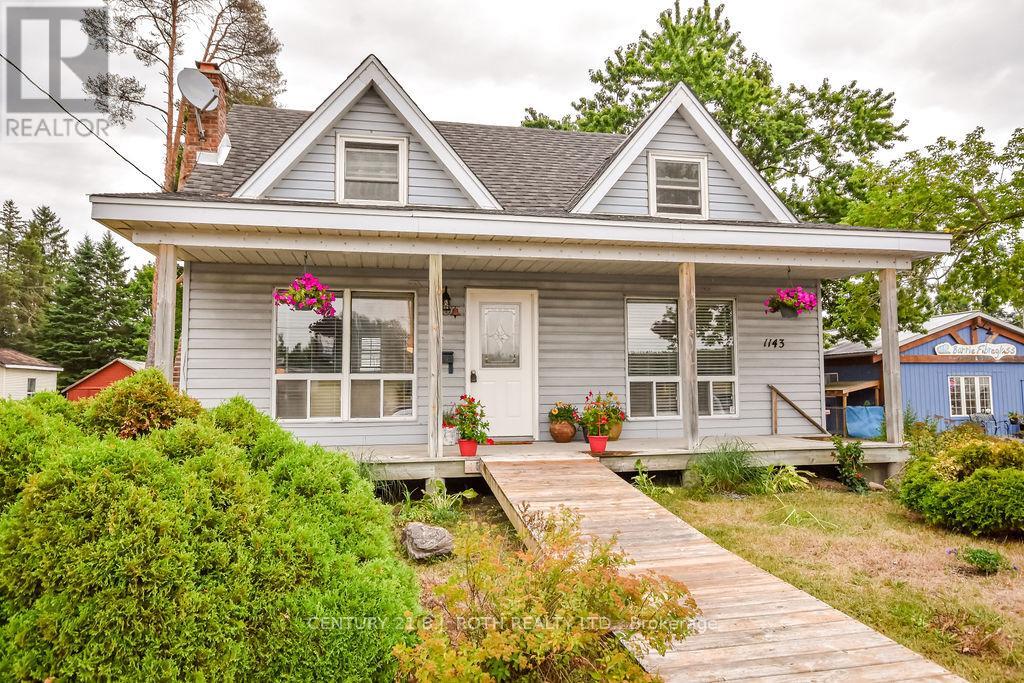 1143 Bayfield St, Springwater, ON L0L 1X1