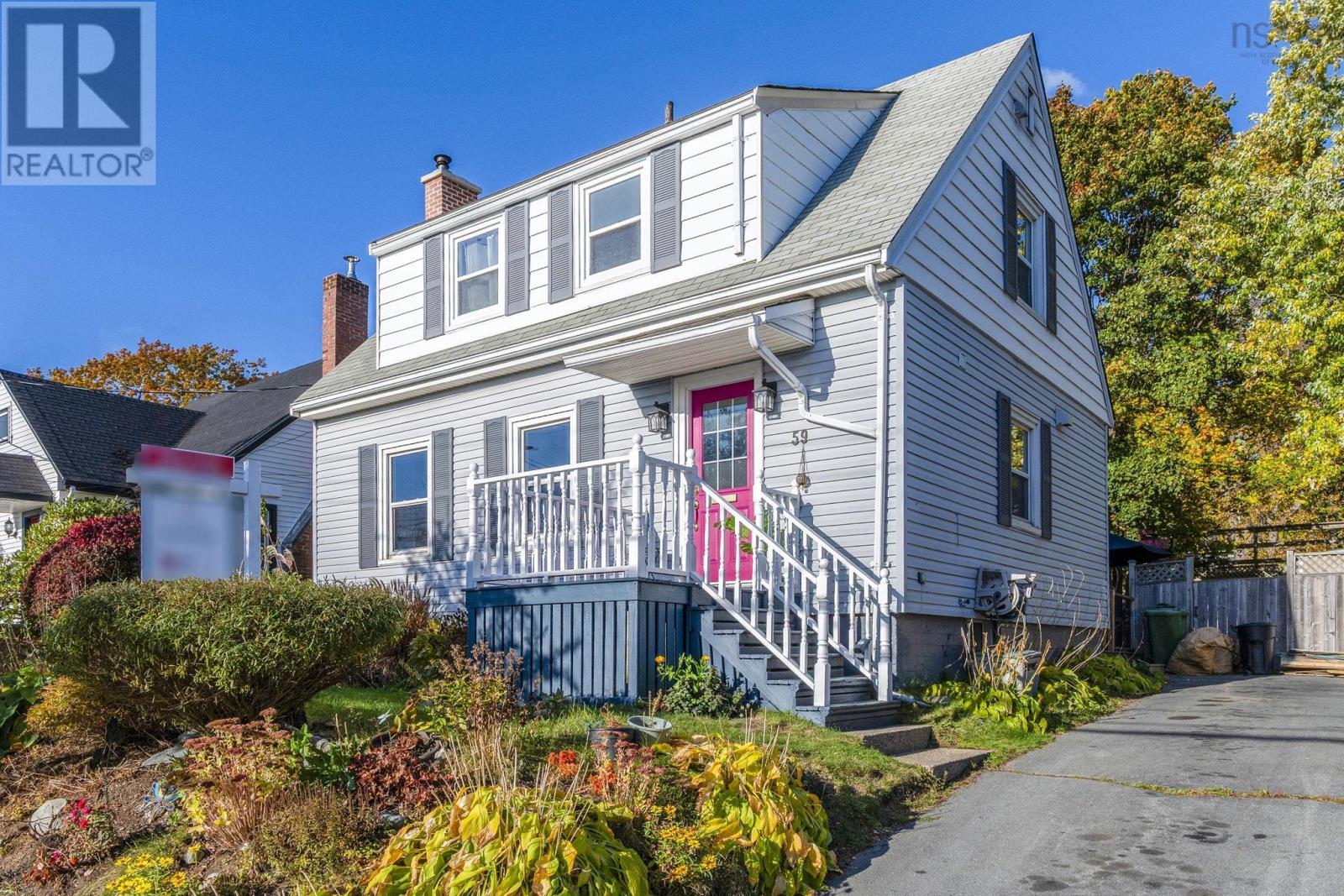 59 Newcastle St, Dartmouth, NS B2Y 3M6