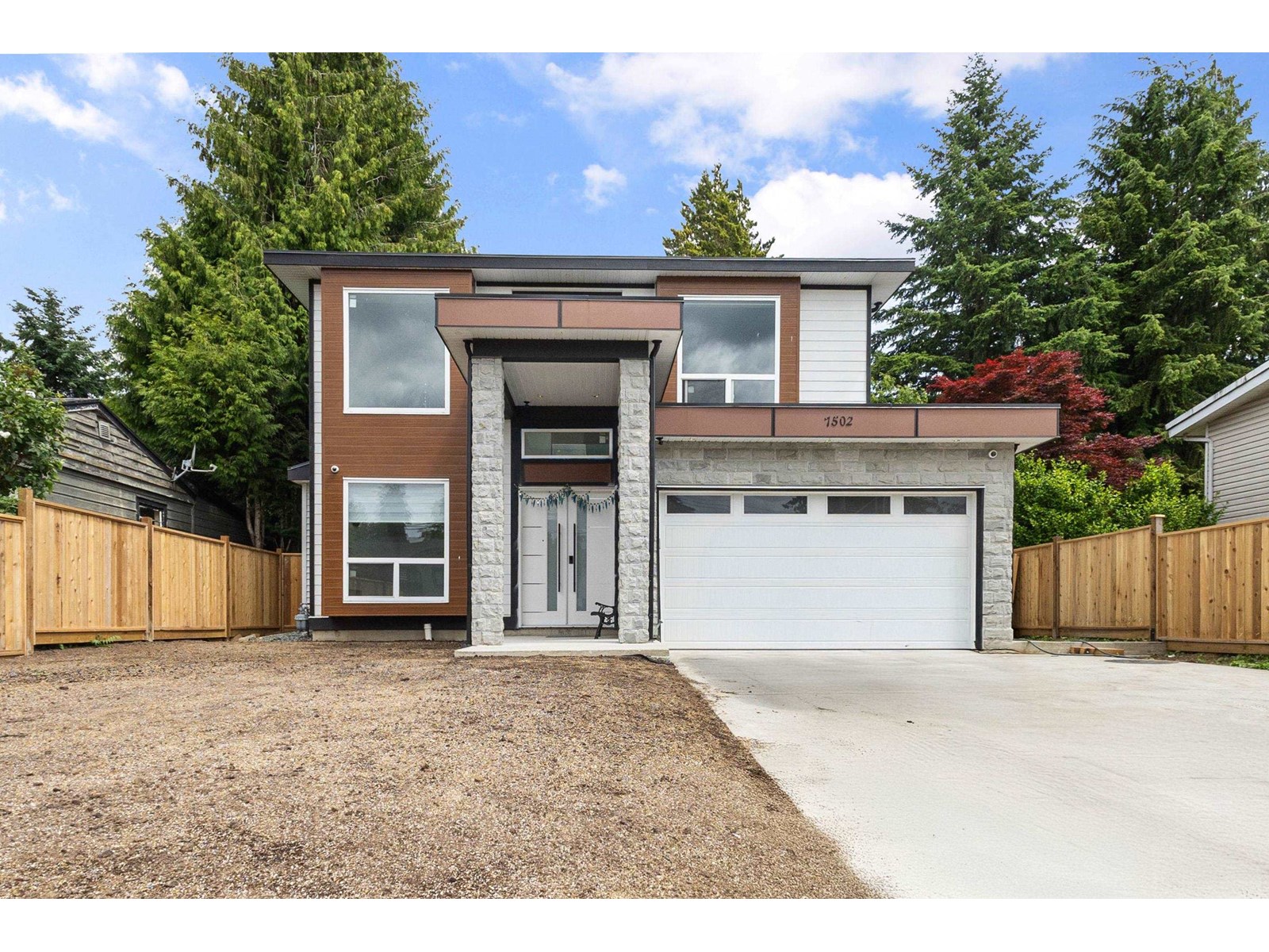 7502 Wren St, Mission, BC V2V 3B9