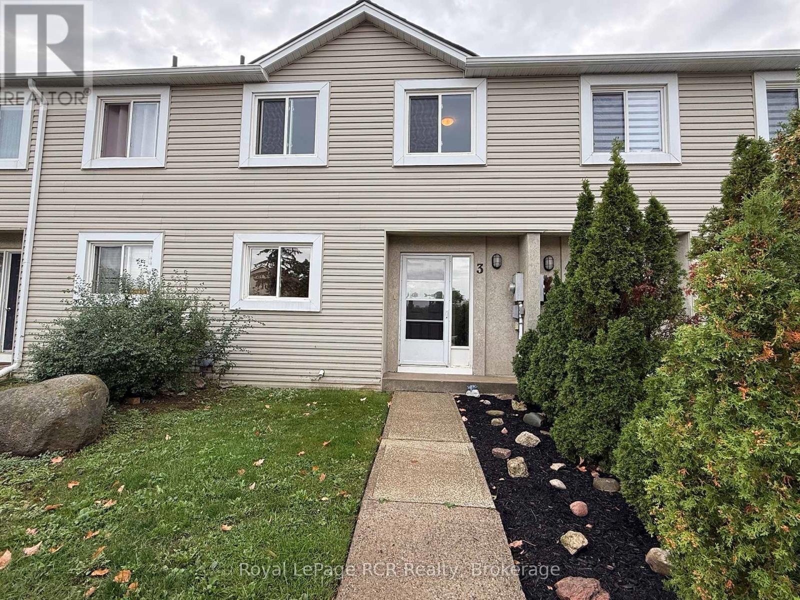 3 15 Watts Cres, Collingwood, ON L9Y 4S6