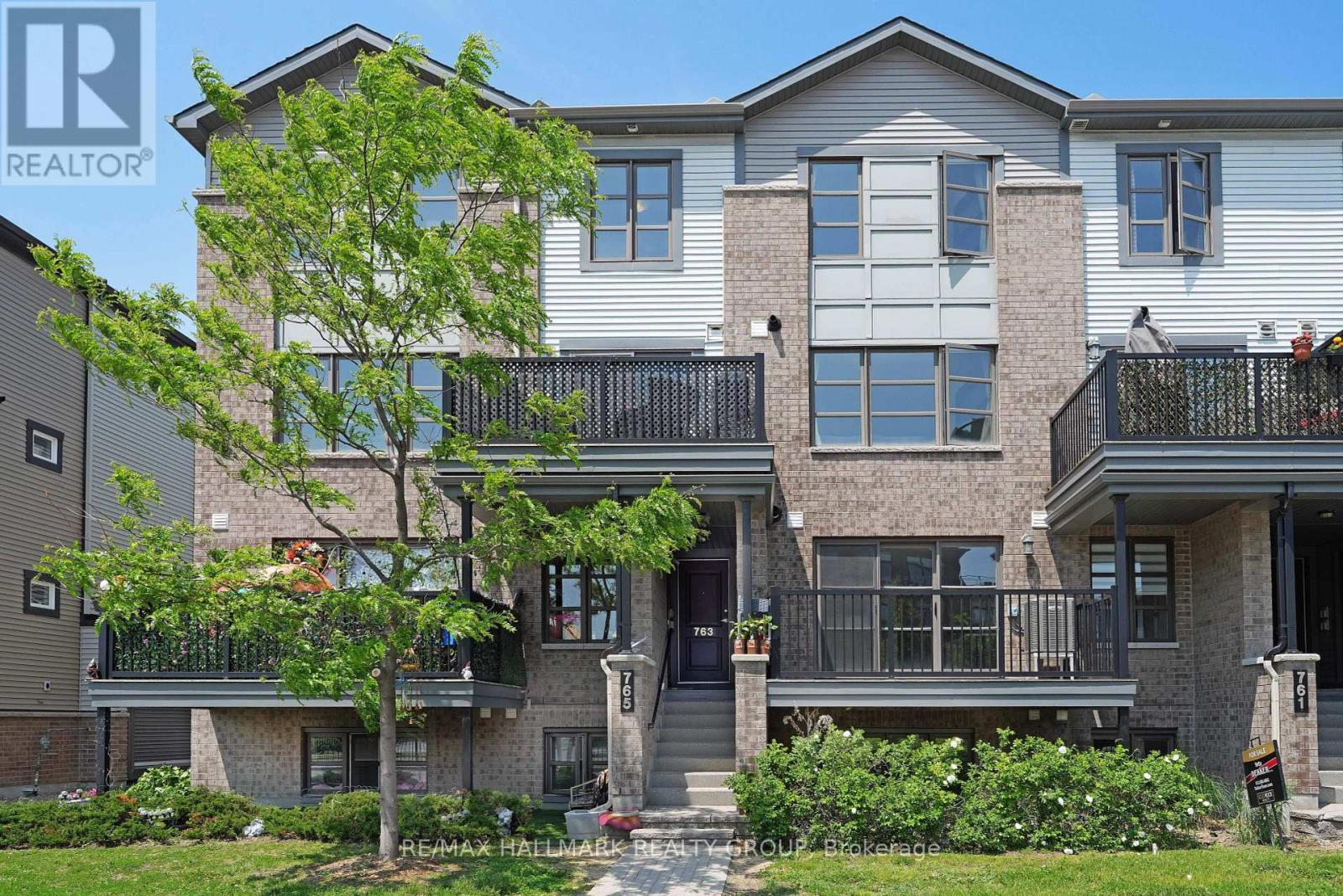 763 Chapman Mills Dr, Ottawa, ON K2J 3T9