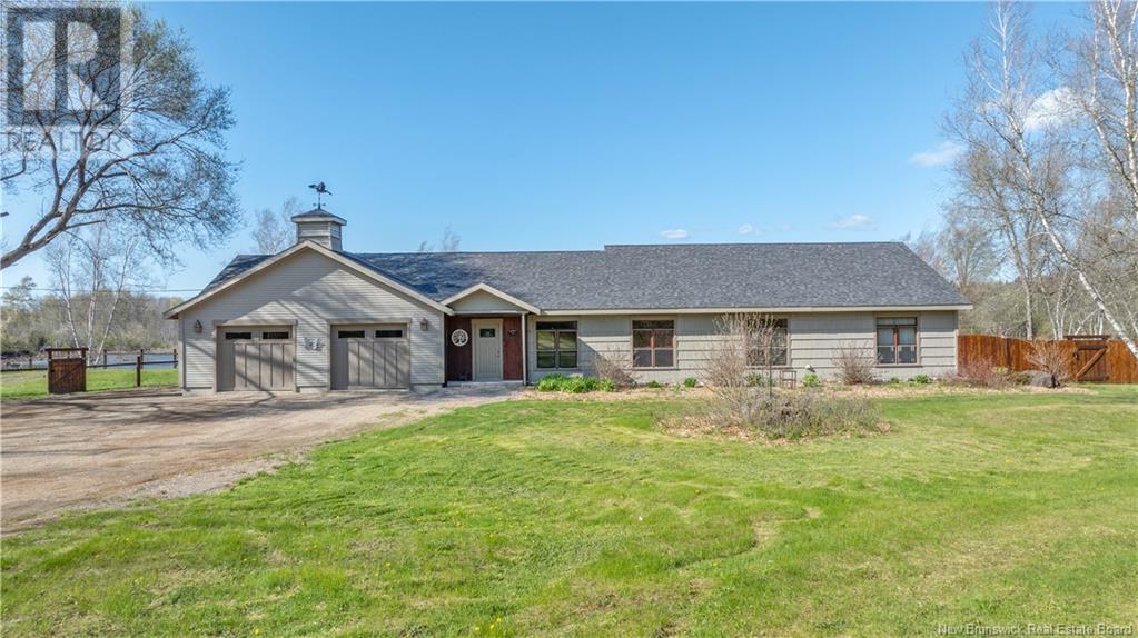 43 Waterford Rd, Dutch Valley, NB E4E 3N1