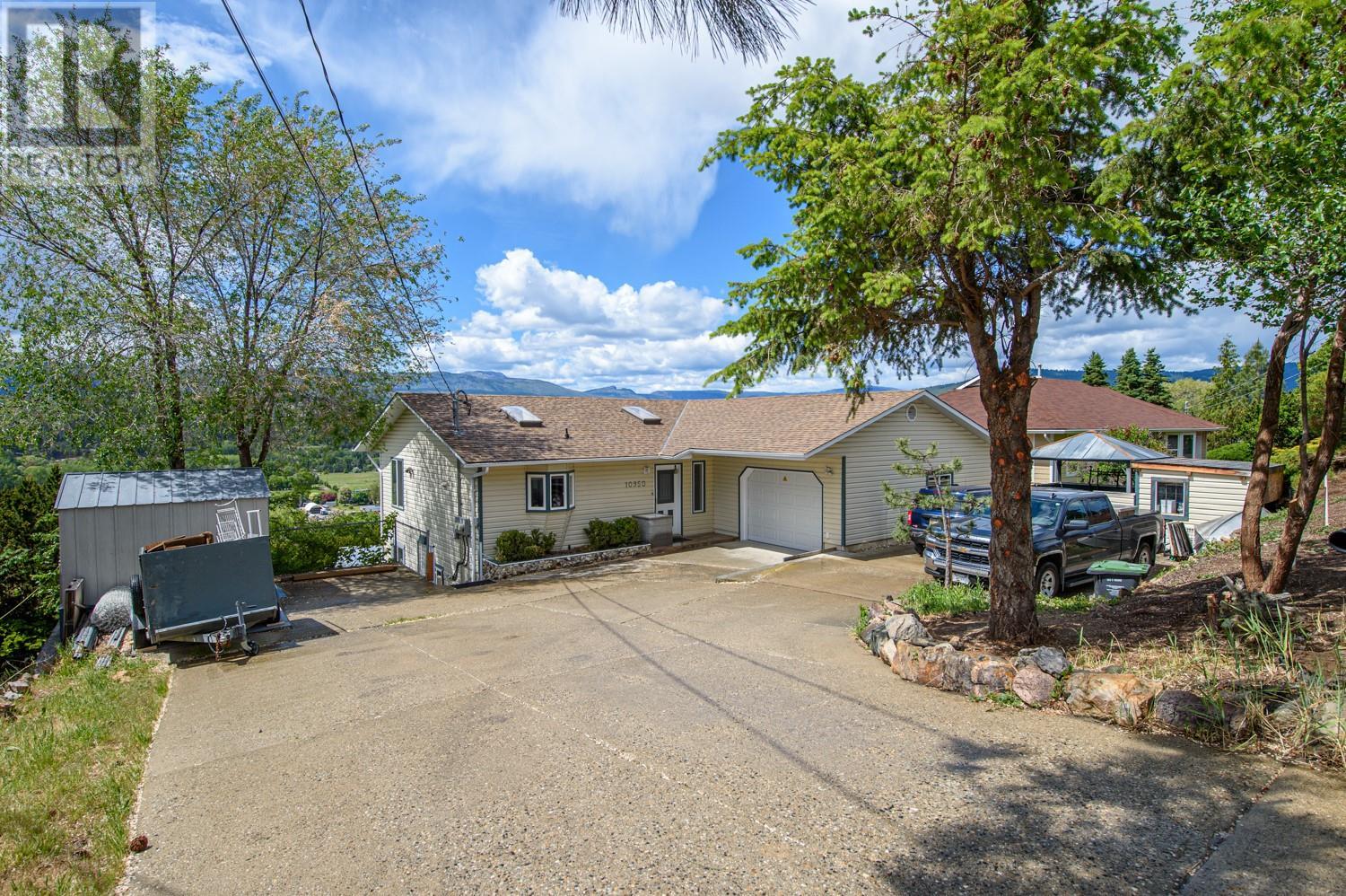 10950 Darlene Rd, Lake Country, BC V4V 1Y3