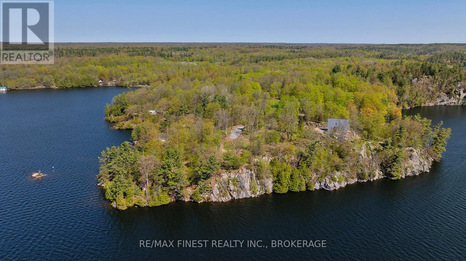 16 Chickadee Ln, South Frontenac, ON K0H 1H0