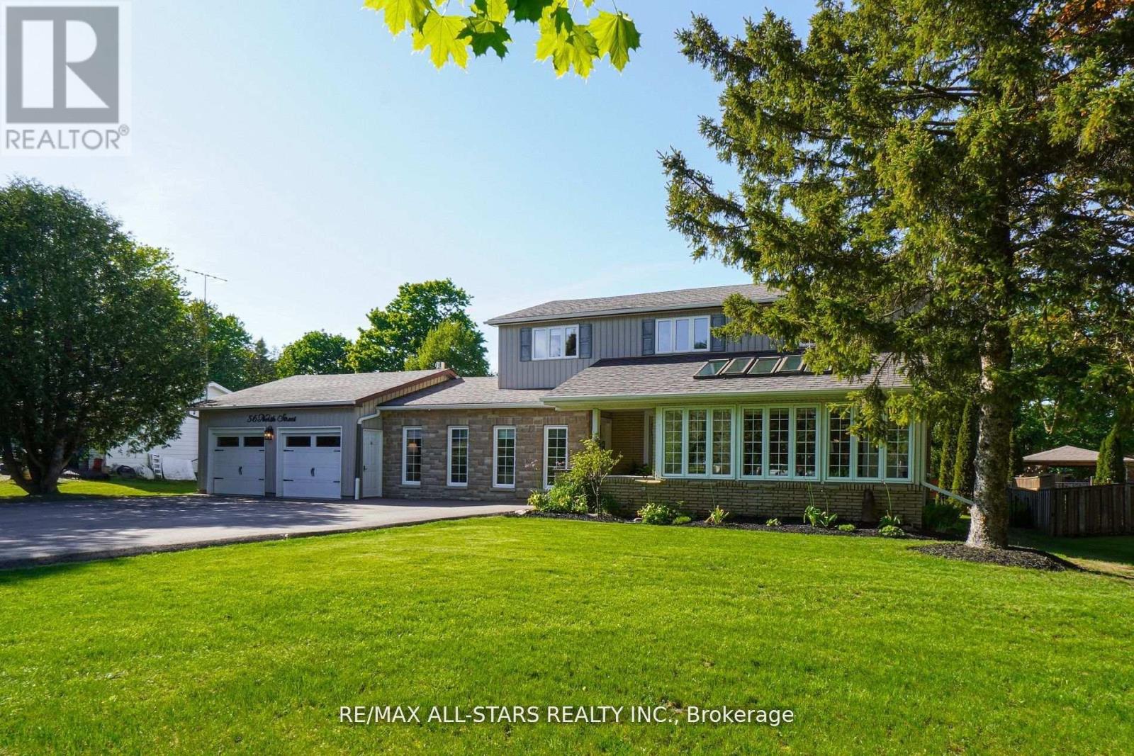 56 North St, Uxbridge, ON L9P 1C2