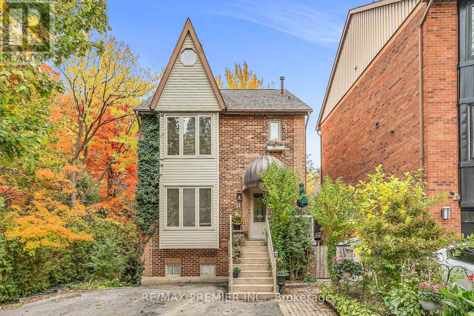 31 James St, Vaughan, ON L4L 1X6