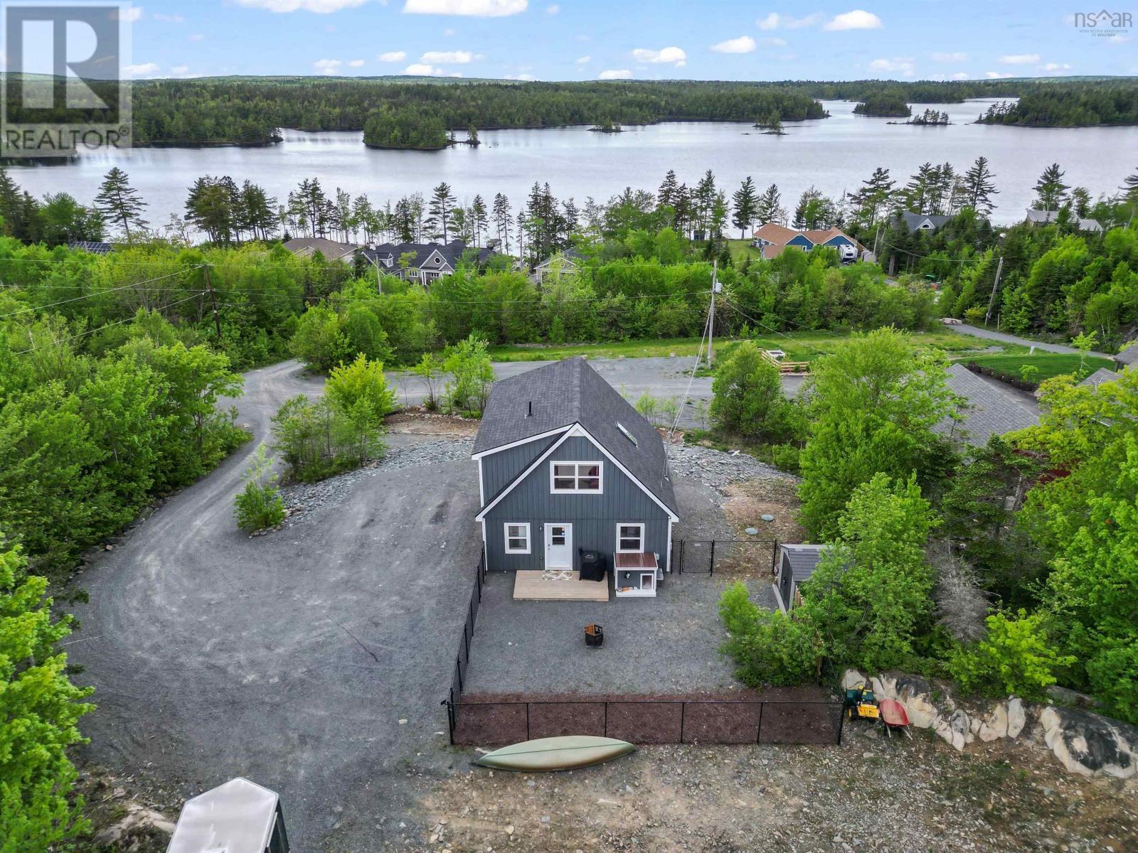 11 Granite Pl, East Hants, NS B0N 1Z0