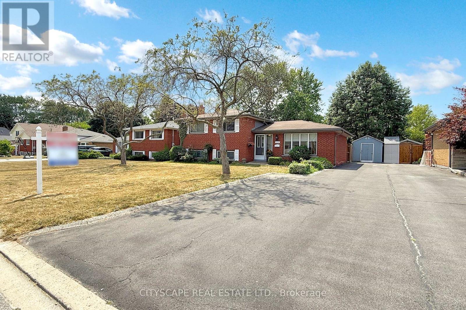 188 Foxbar Rd, Burlington Appleby, ON L7L 2Z9