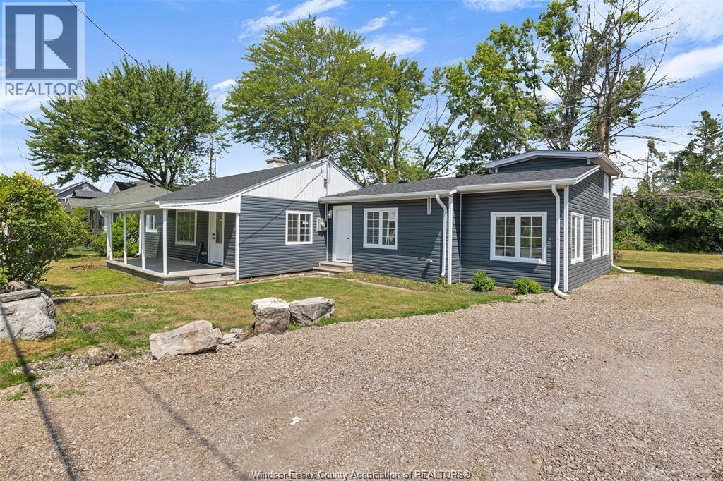 51 Senator St, Lasalle, ON N9J 1T6