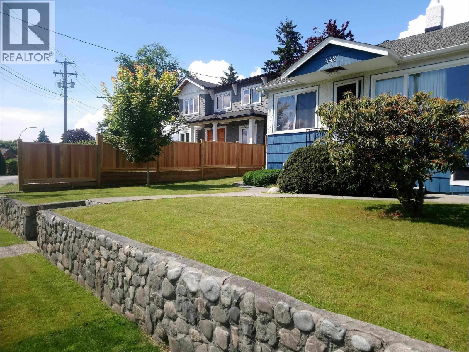 442 E 4th St, North Vancouver, BC V7L 1J5