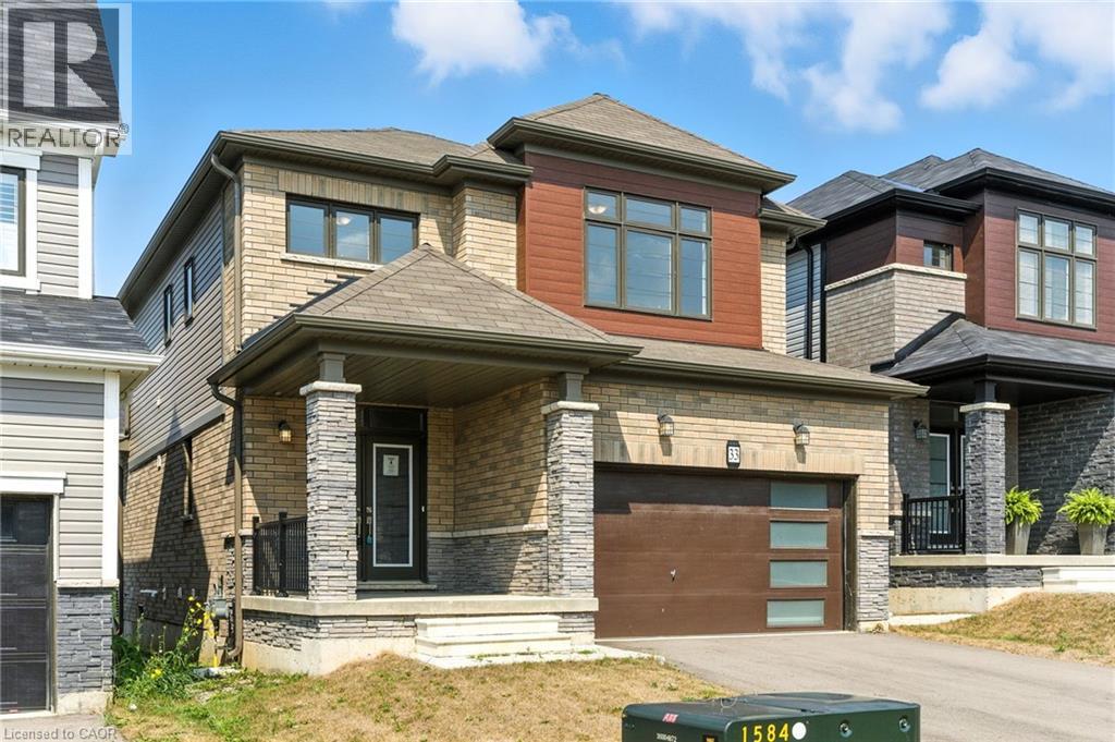 33 Santos Dr, Caledonia, ON N3W 0H2