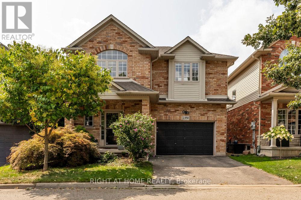 2350 Norland Dr, Burlington, ON L7L 7E6