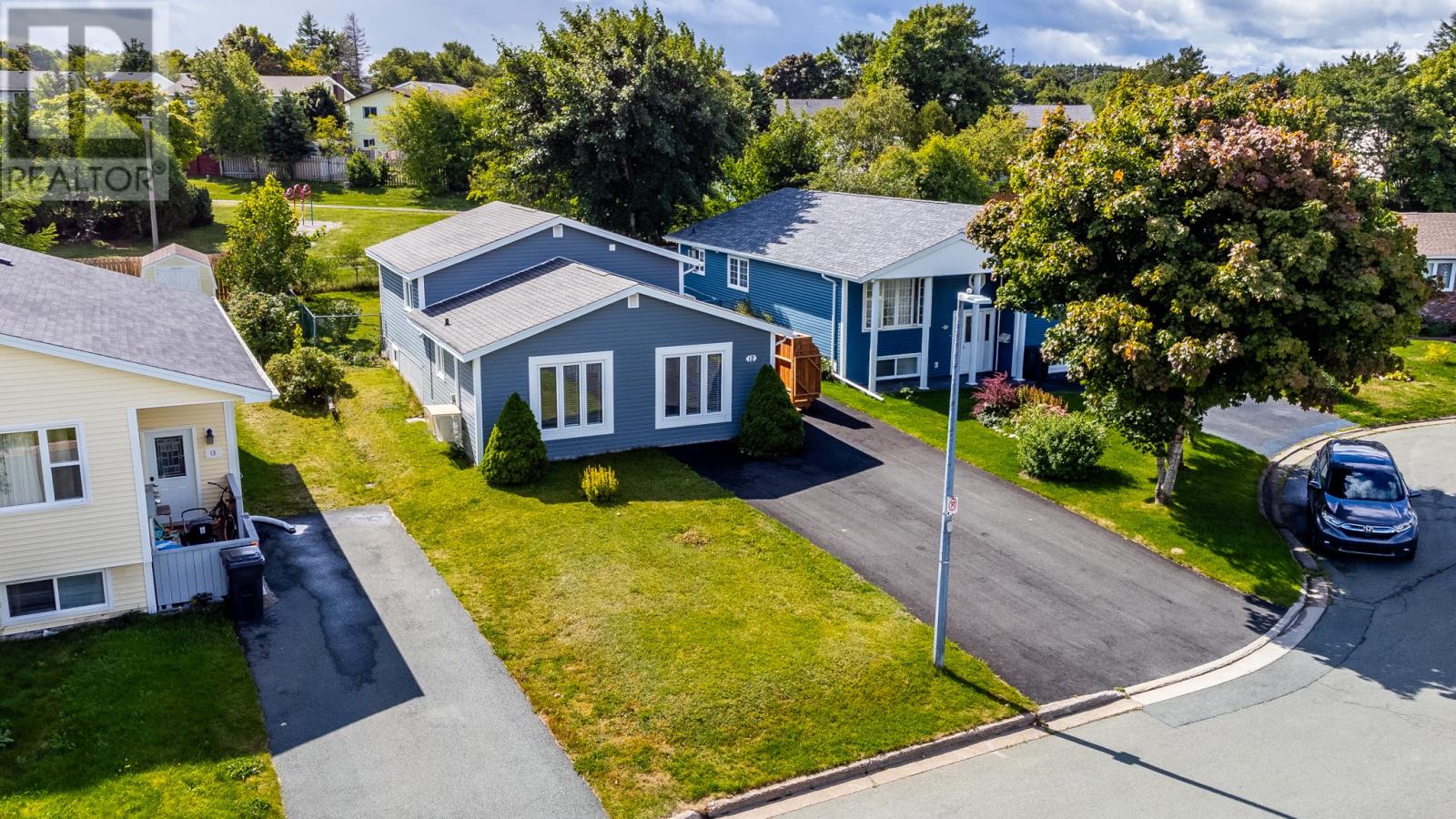 12 Yale Pl, Mount Pearl, NL A1N 2Z6