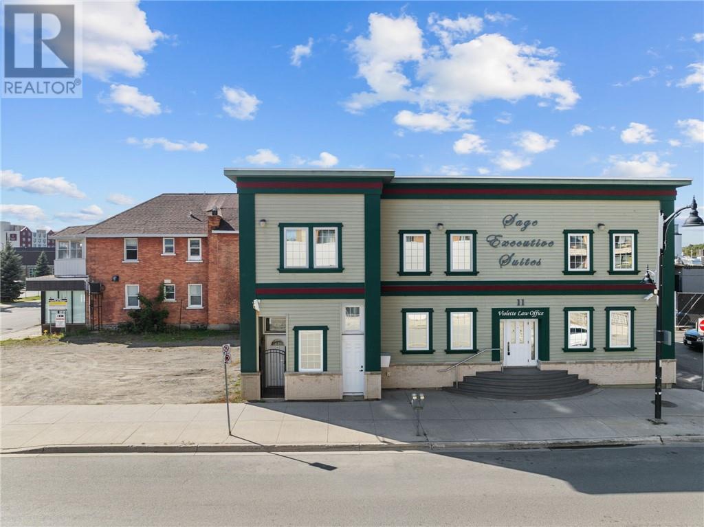 11 Elgin St, Sudbury, ON P3C 5B4